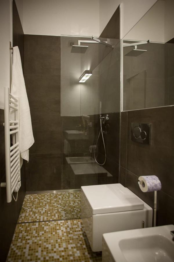 Dimora Mefite-Camere Con Bagno Privato E Self Check-In Matera Extérieur photo