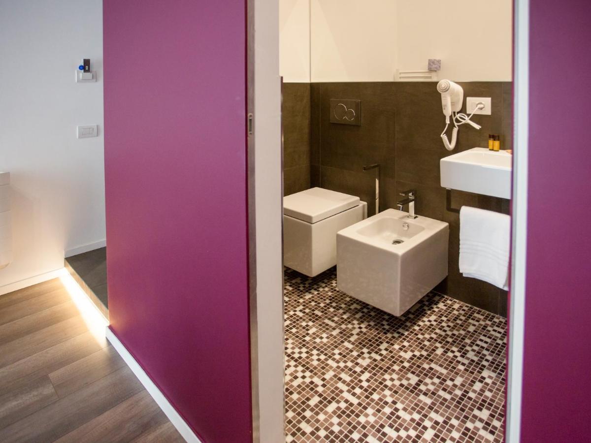 Dimora Mefite-Camere Con Bagno Privato E Self Check-In Matera Extérieur photo