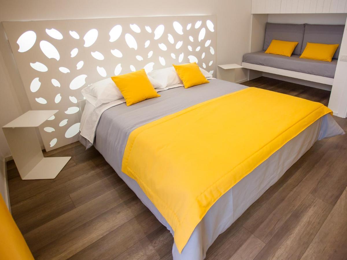Dimora Mefite-Camere Con Bagno Privato E Self Check-In Matera Extérieur photo